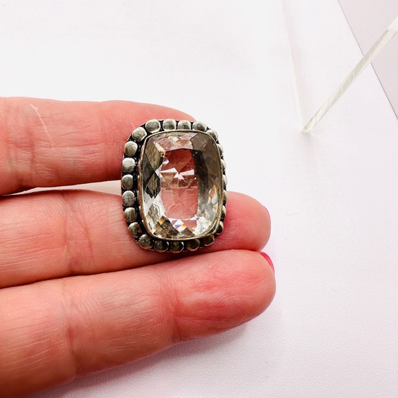 White Topaz Ring - Picture 5 of 12